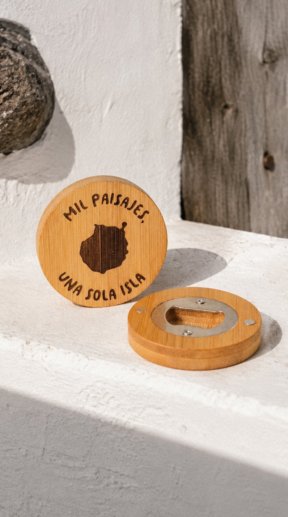 Abridor de botellas imantado de Gran Canaria en bambú | 5 diseños