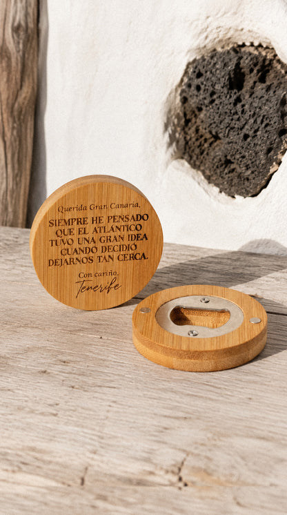 Abridor de botellas imantado de Gran Canaria en bambú | 5 diseños
