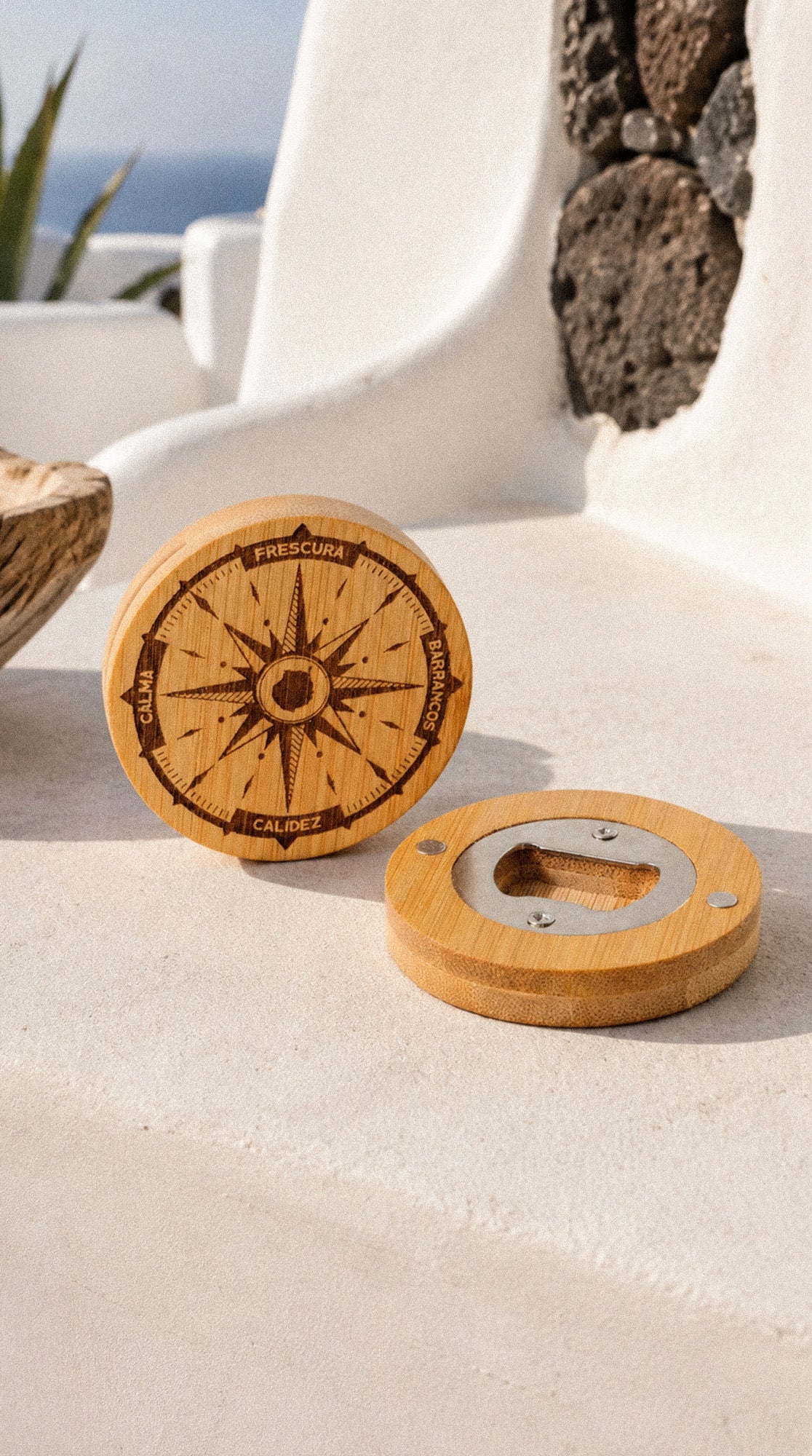 Abridor de botellas imantado de Gran Canaria en bambú | 5 diseños