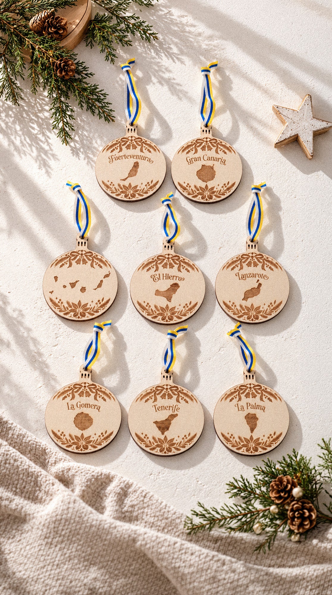 Bolas de Navidad de madera · Islas Canarias