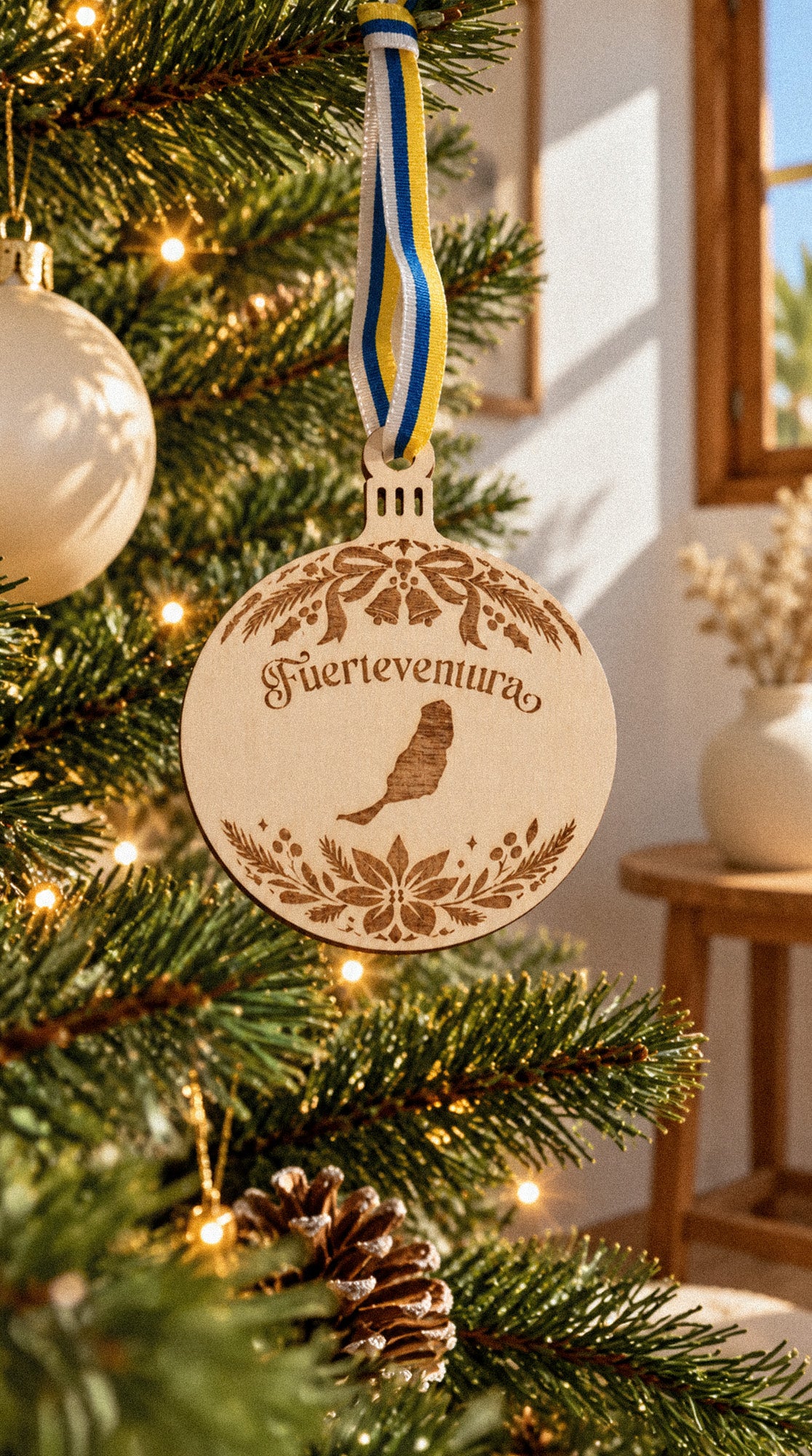 Bolas de Navidad de madera · Islas Canarias